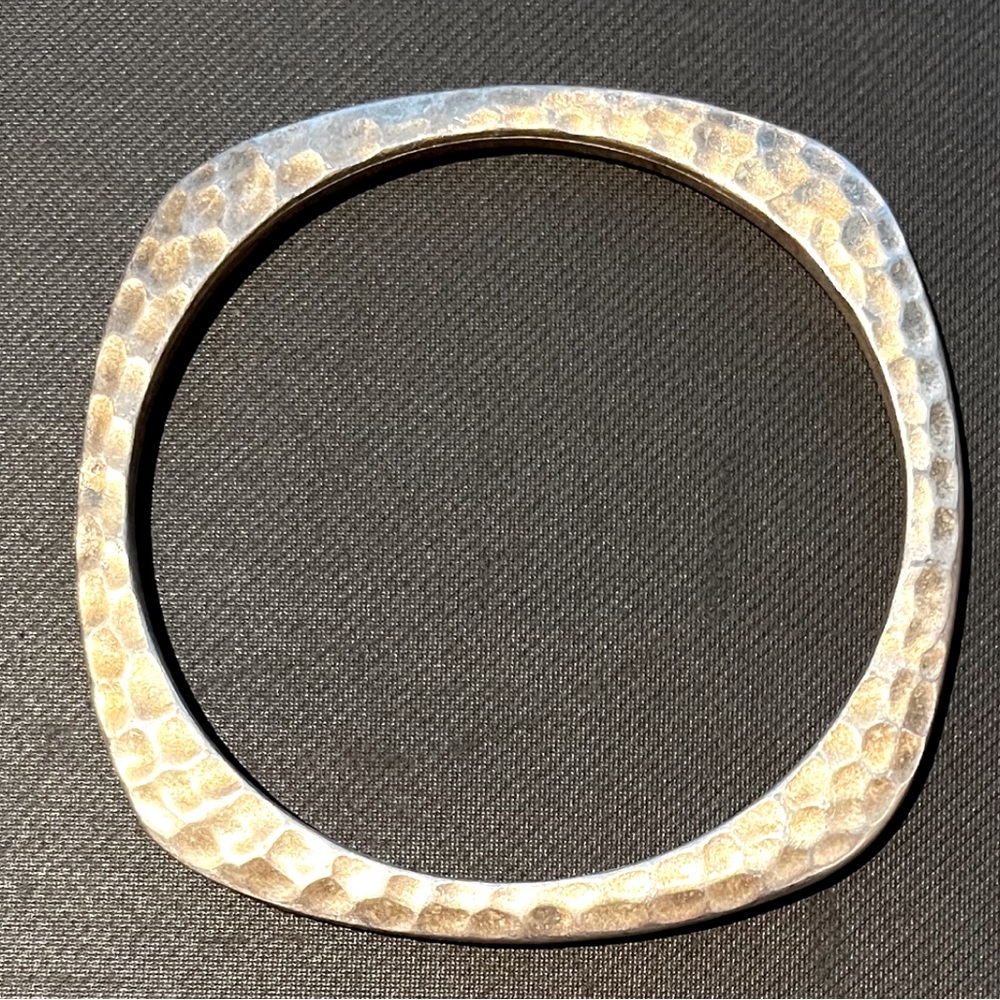 Silver Bangle - Gorgeous!